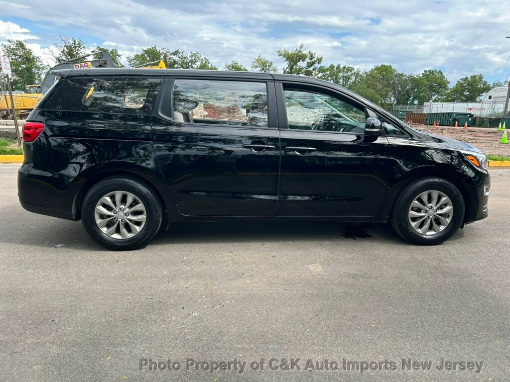 Used 2019 Kia Sedona L FWD image 8