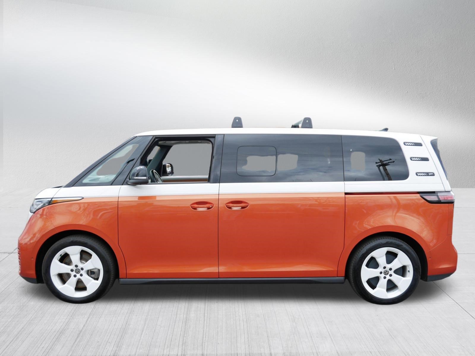 Used 2025 Volkswagen ID. Buzz 1st Edition RWD image 4