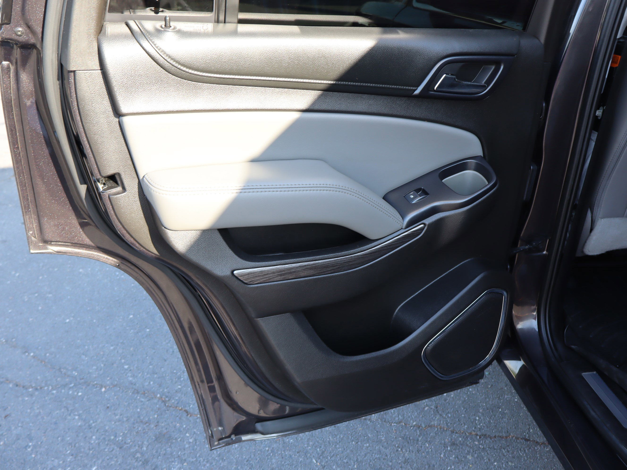 Used 2016 Chevrolet Tahoe LT RWD image 29