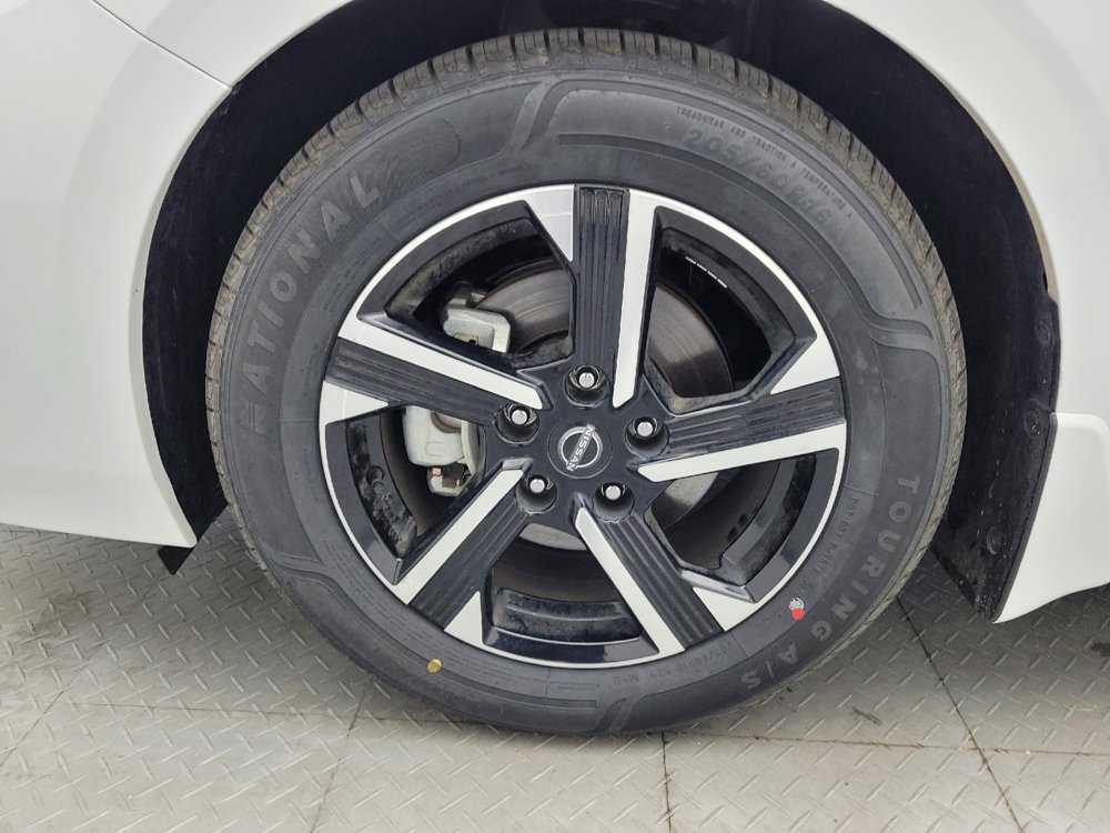 Used 2025 Nissan Sentra SV FWD image 31