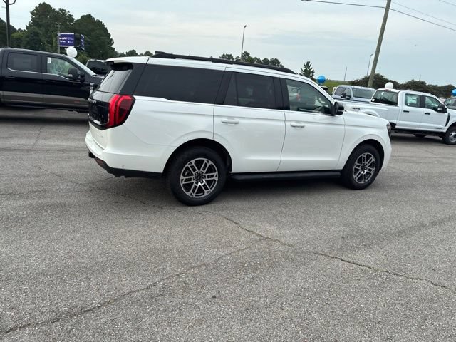 Used 2025 Ford Expedition Active AWD/4WD image 36