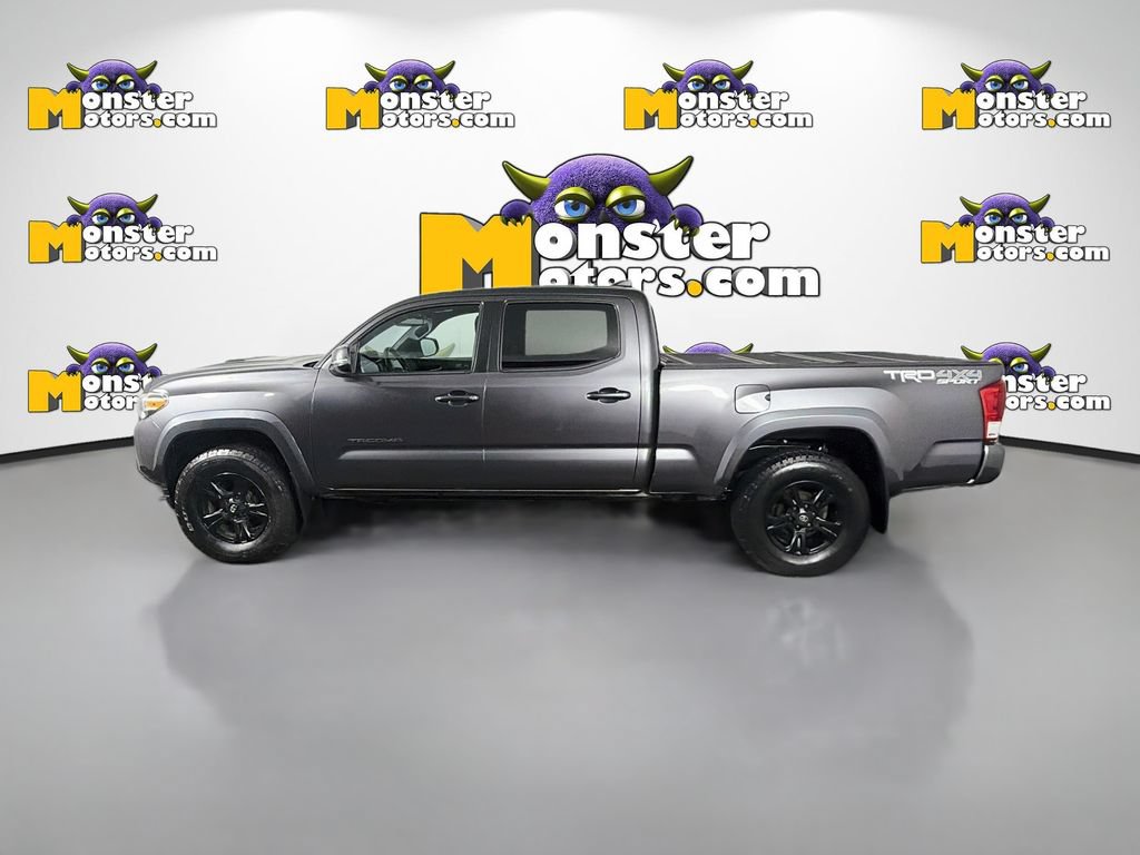 Used 2017 Toyota Tacoma TRD Sport AWD/4WD image 8