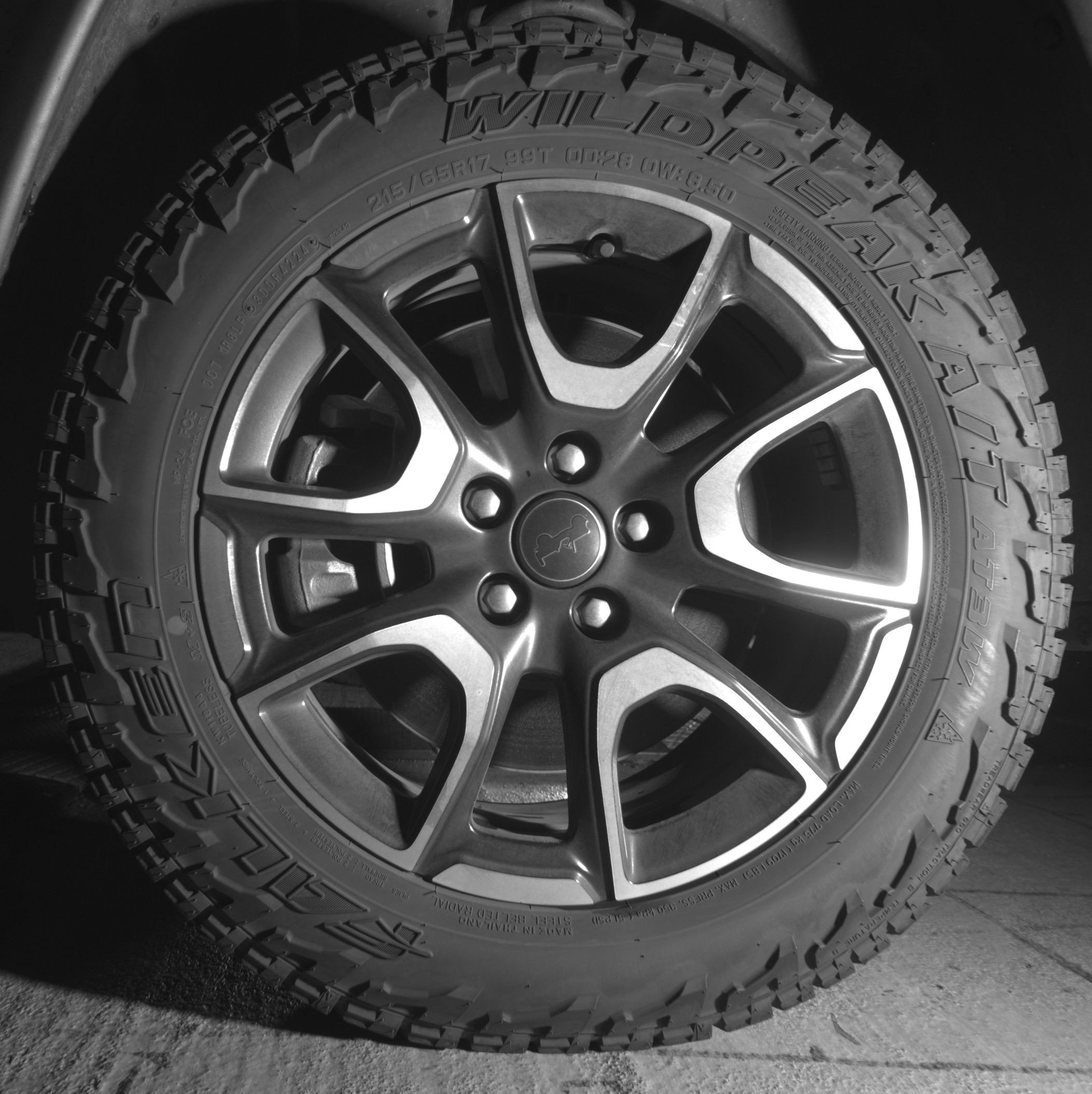 Used 2025 Jeep Compass Trailhawk image 12