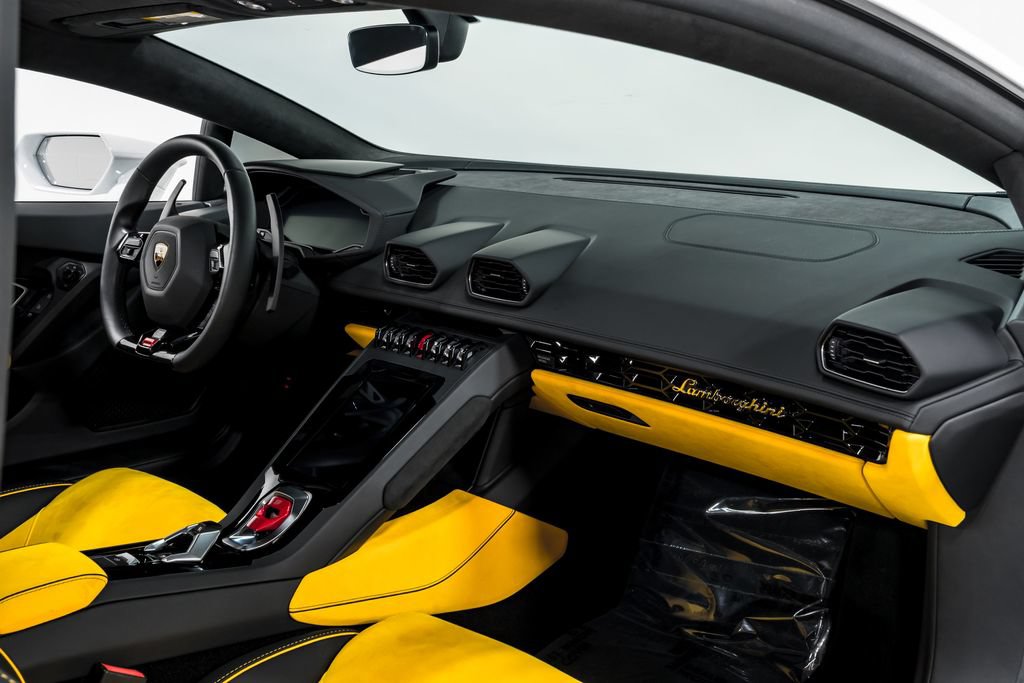 Used 2022 Lamborghini Huracan EVO AWD/4WD image 33