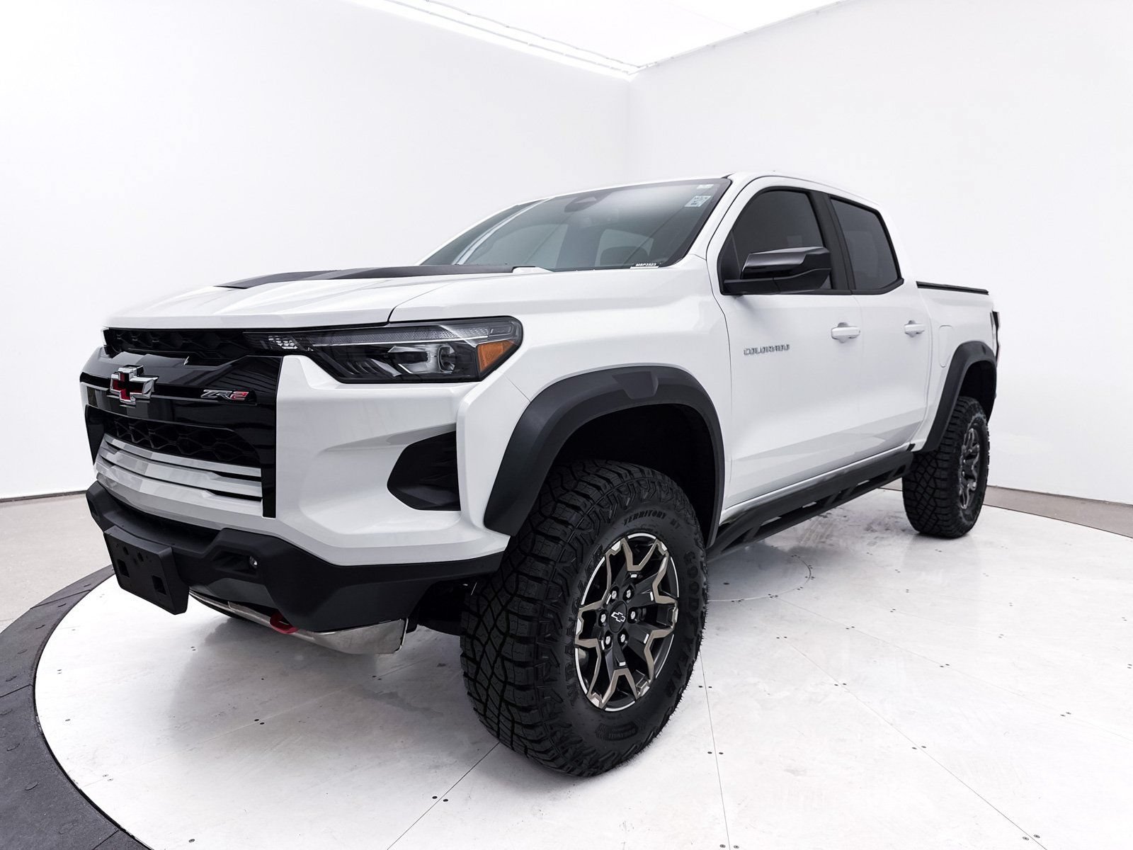 Used 2024 Chevrolet Colorado ZR2 AWD/4WD image 13