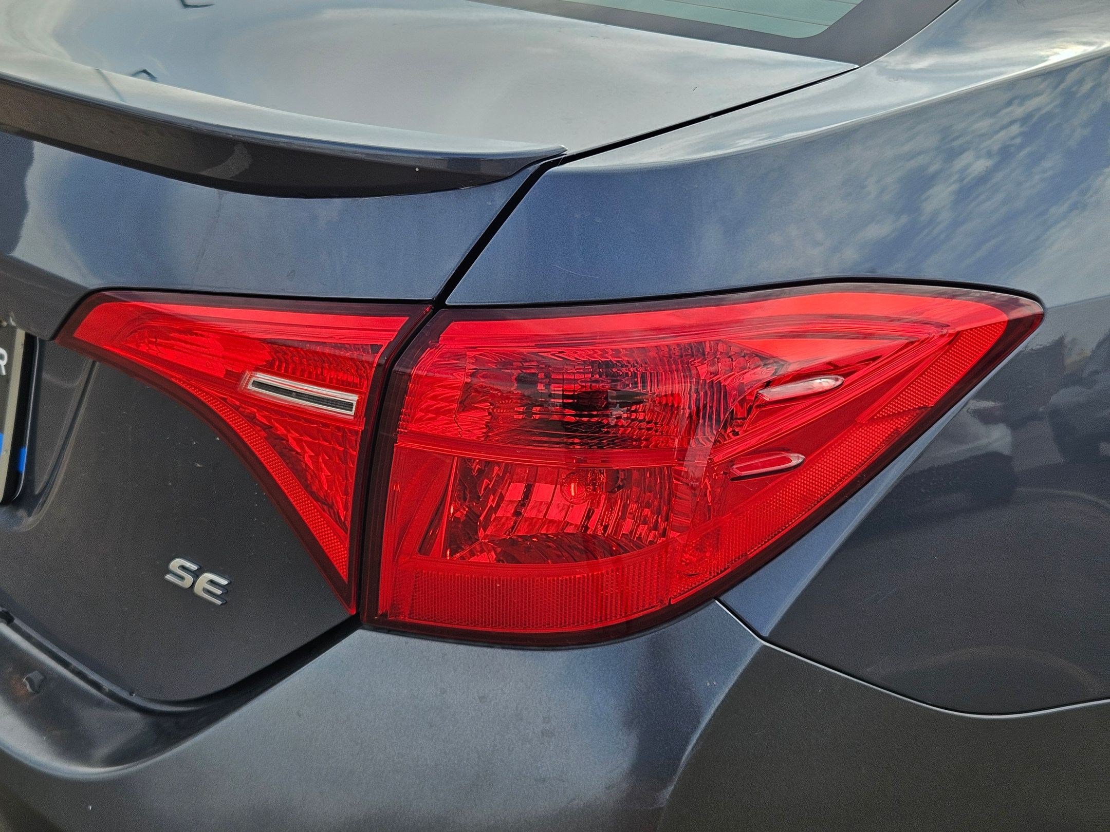 Used 2017 Toyota Corolla L FWD image 12