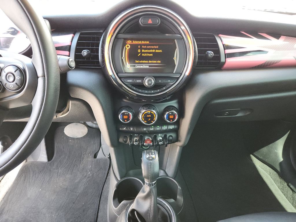 Used 2016 MINI Cooper Convertible image 13