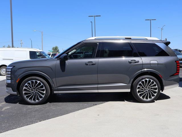 Used 2026 Hyundai Palisade Calligraphy image 2