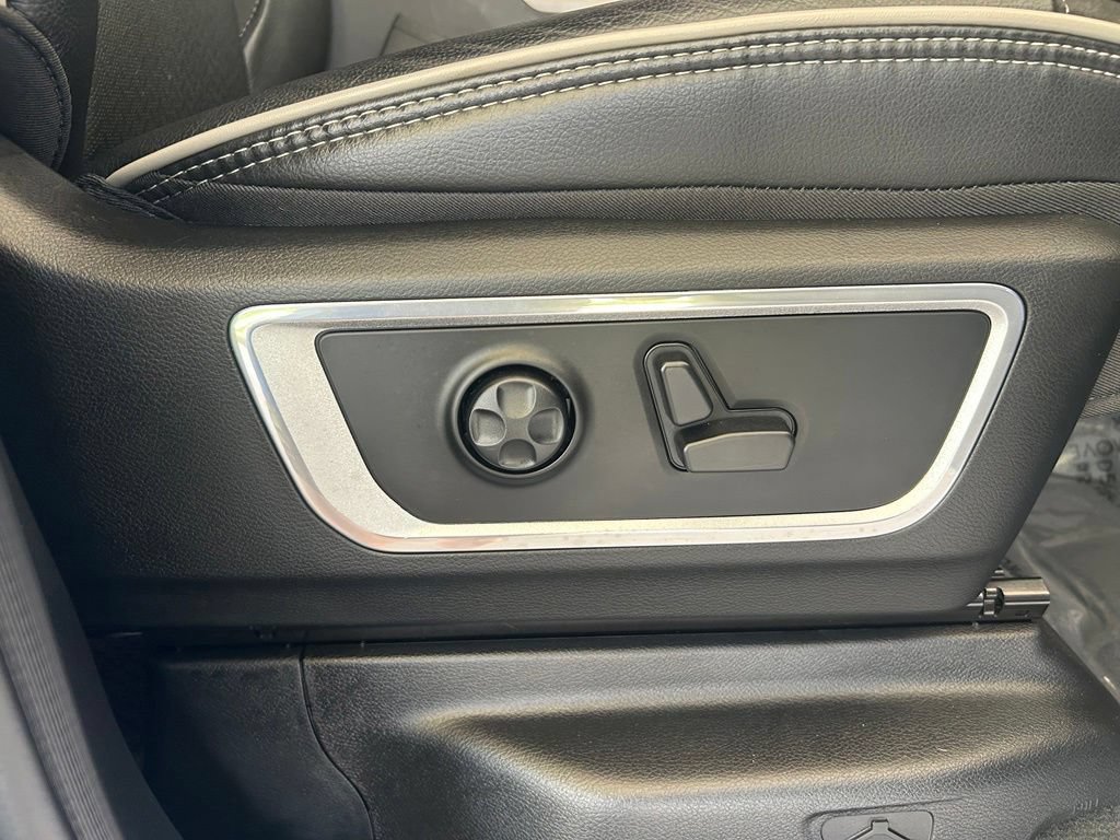 Used 2020 RAM 1500 Laramie RWD image 30