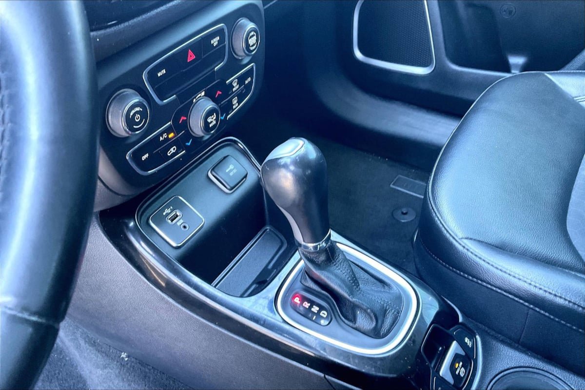 Used 2019 Jeep Compass Altitude FWD image 15