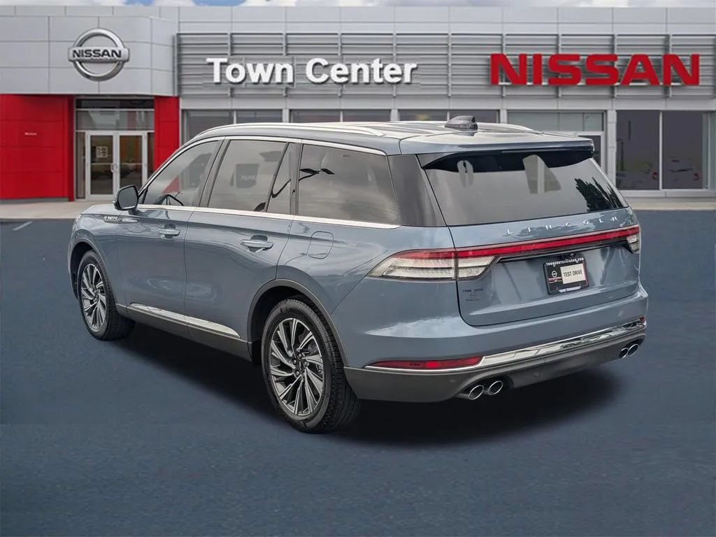 Used 2025 Lincoln Aviator 2WD image 5