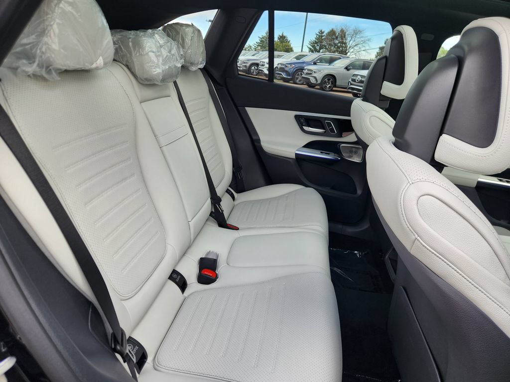 New 2026 Mercedes-Benz GLC 300 4MATIC image 11
