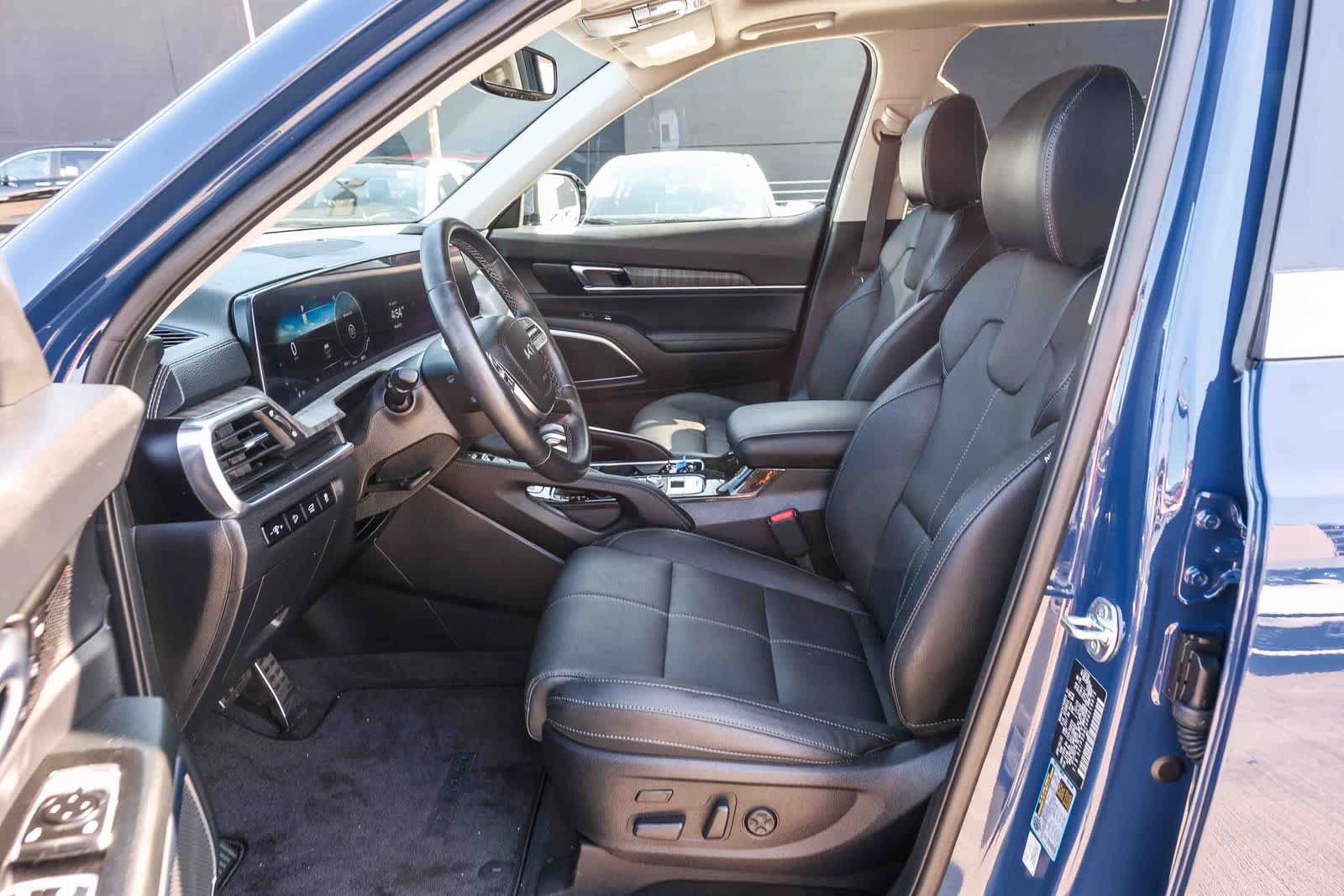 Used 2024 Kia Telluride SX w/ Towing Package AWD/4WD image 17