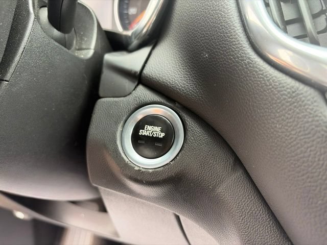 Used 2021 Chevrolet Equinox LT FWD image 19