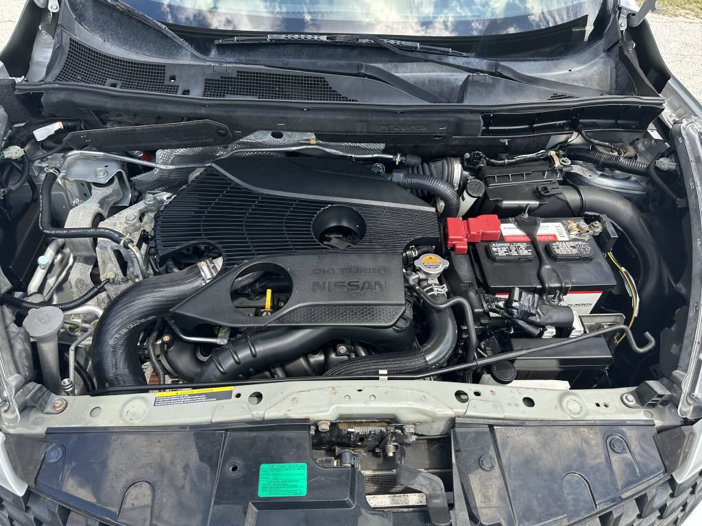 Used 2017 Nissan Juke S FWD image 4