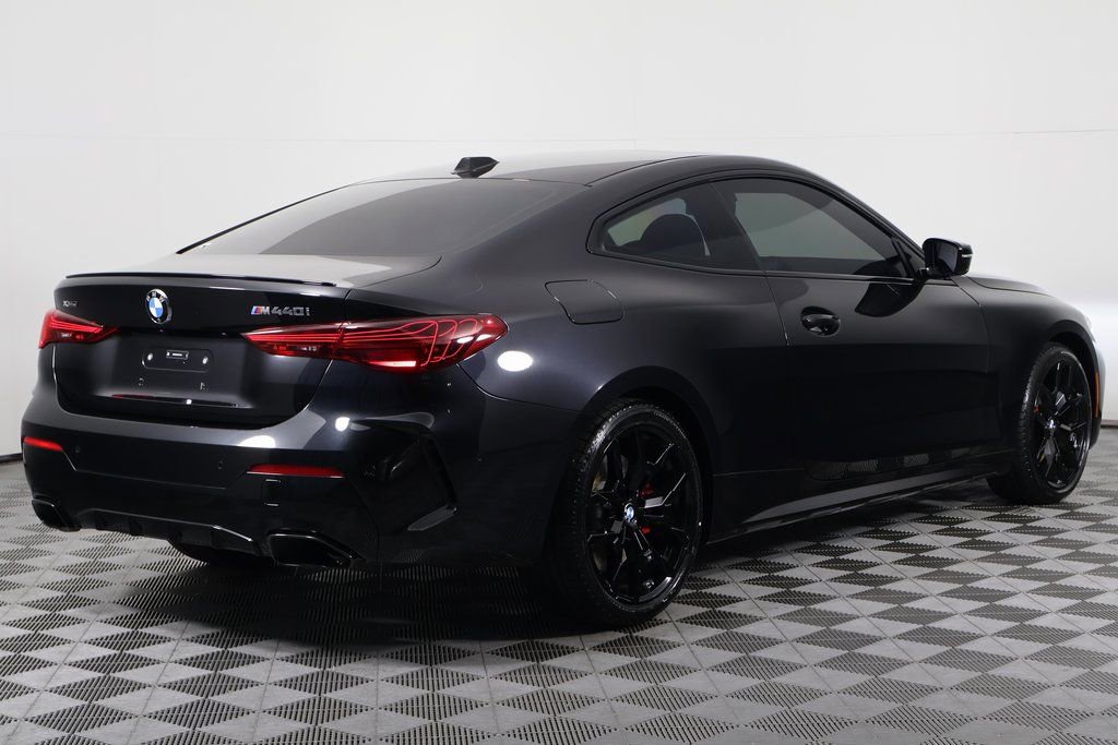 Certified 2025 BMW 440i xDrive Coupe w/ Premium Package AWD/4WD image 4