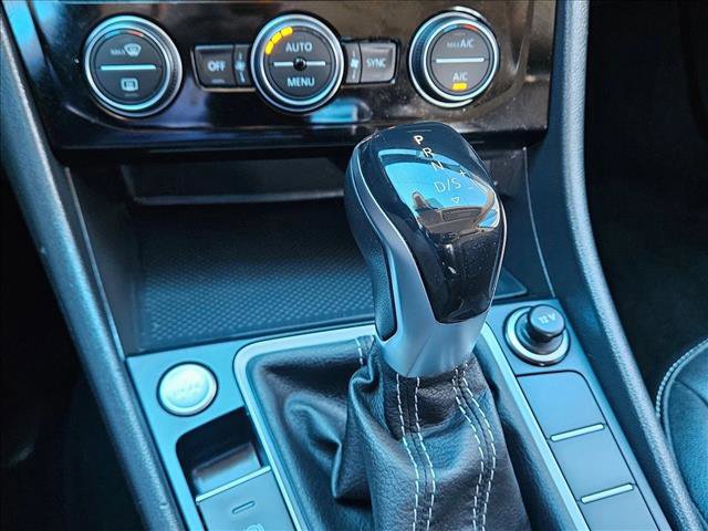 Used 2024 Volkswagen Jetta SE image 12