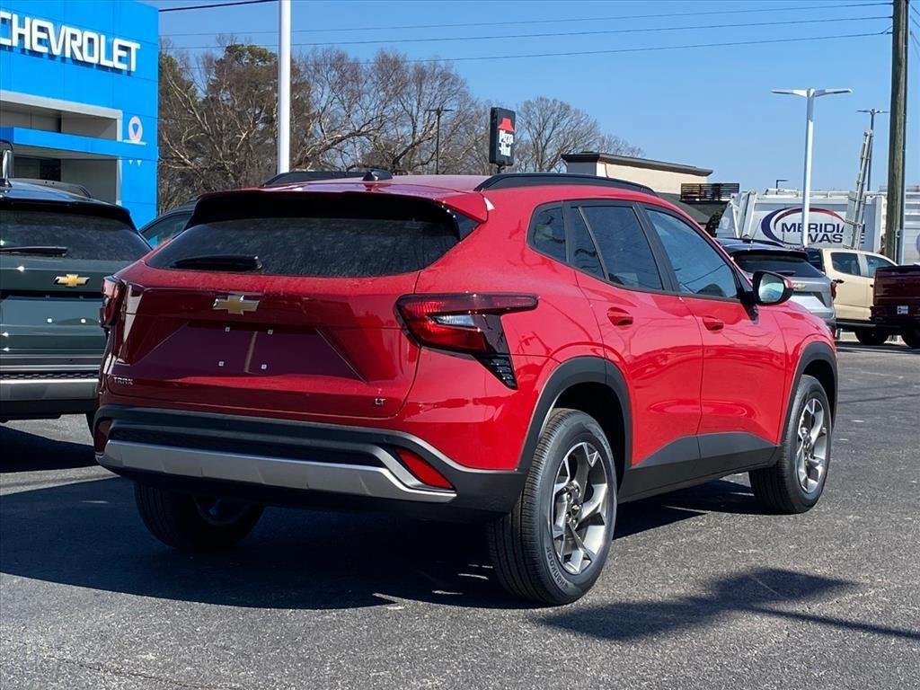 New 2026 Chevrolet Trax LT w/ Driver Confidence Package FWD image 3