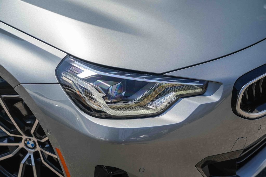 Used 2025 BMW 230i Coupe RWD image 2