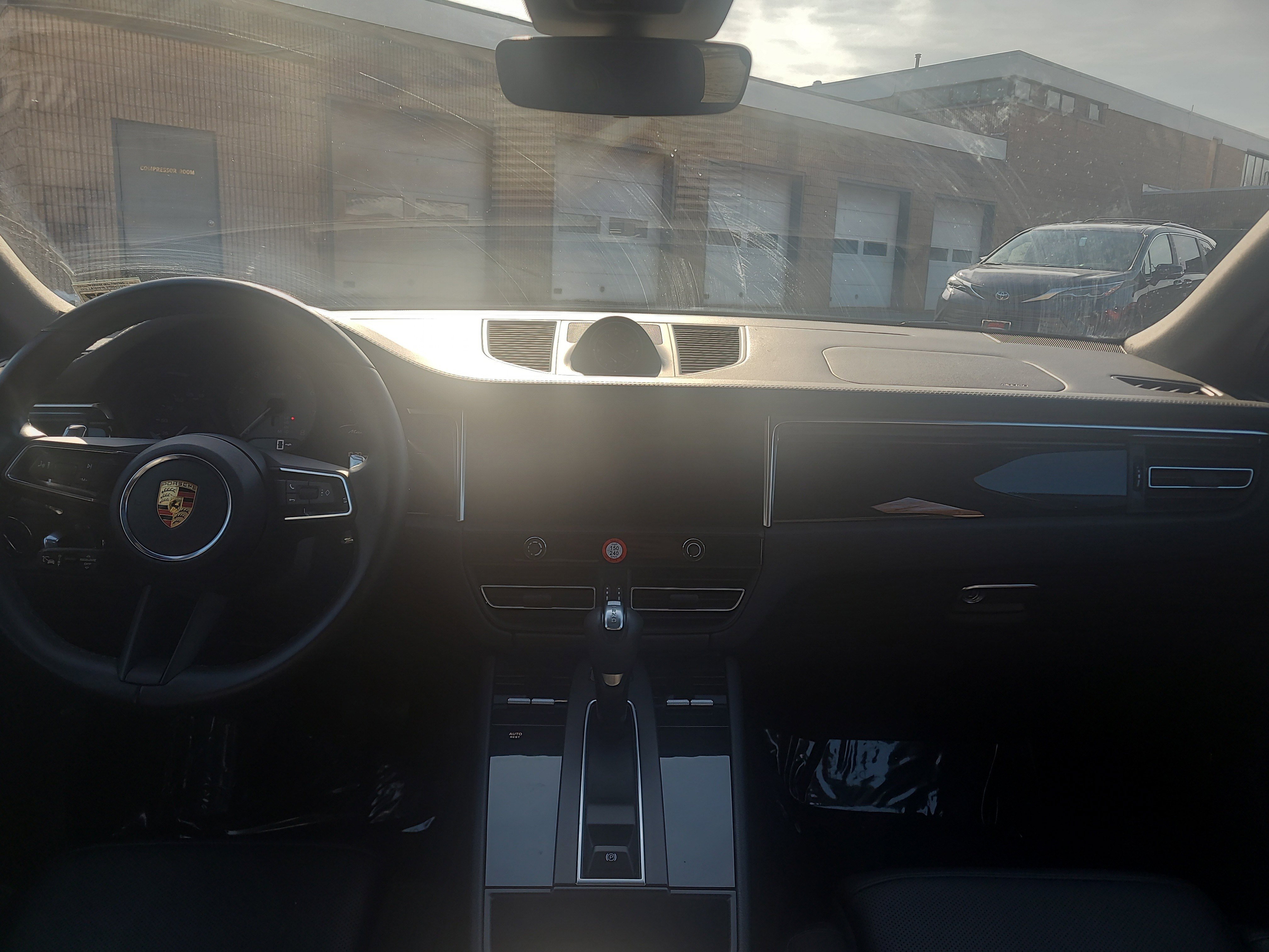 Used 2023 Porsche Macan S image 19