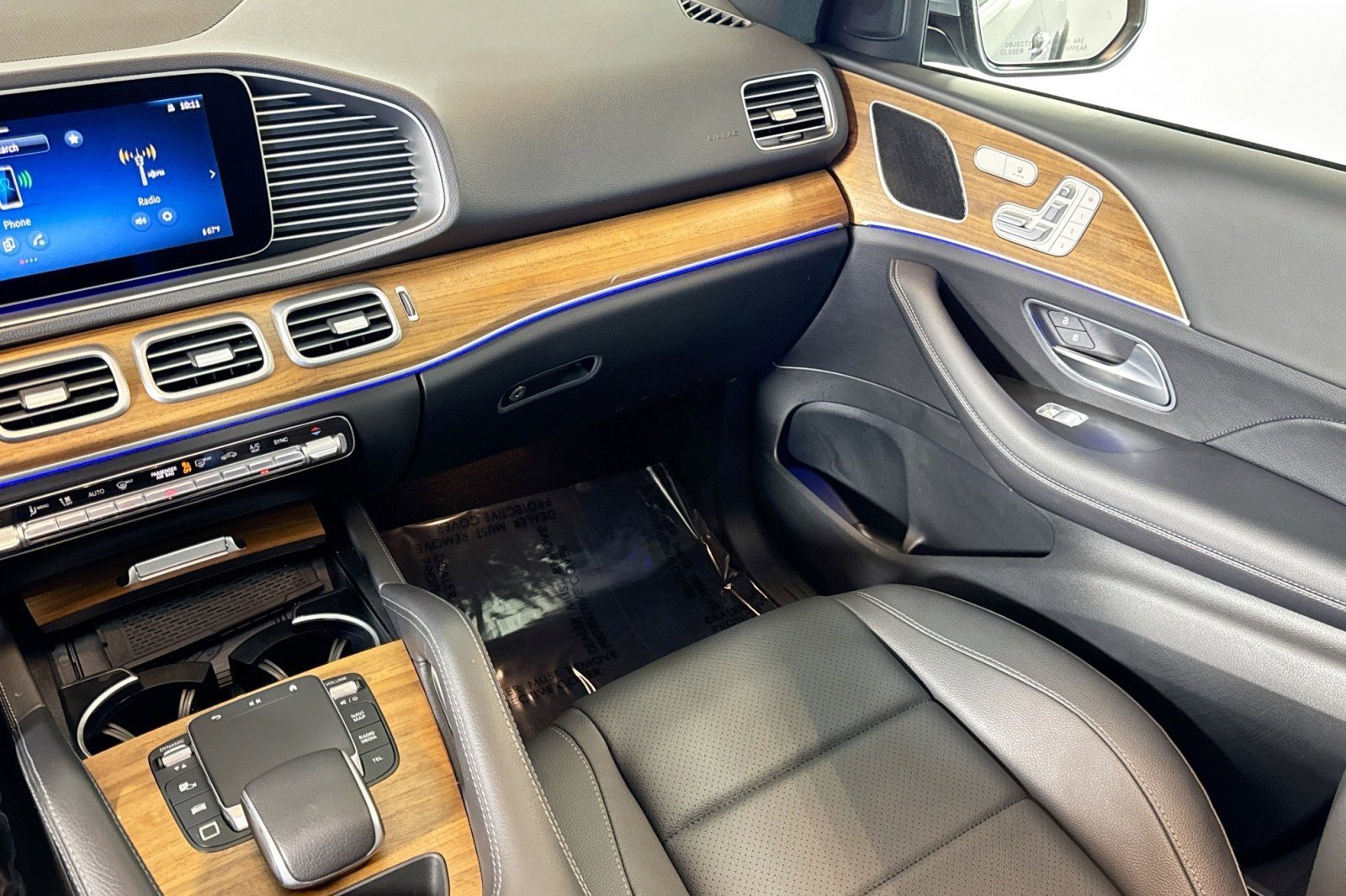 Certified 2025 Mercedes-Benz GLE 350 4MATIC w/ Winter Package image 22