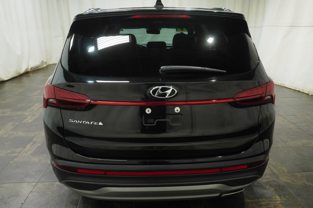 Used 2023 Hyundai Santa Fe SE FWD image 5