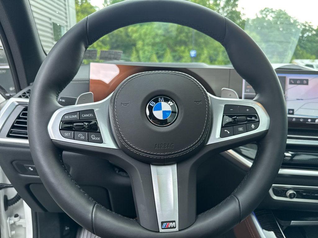 Used 2026 BMW X5 xDrive40i w/ M Sport Package AWD/4WD image 21