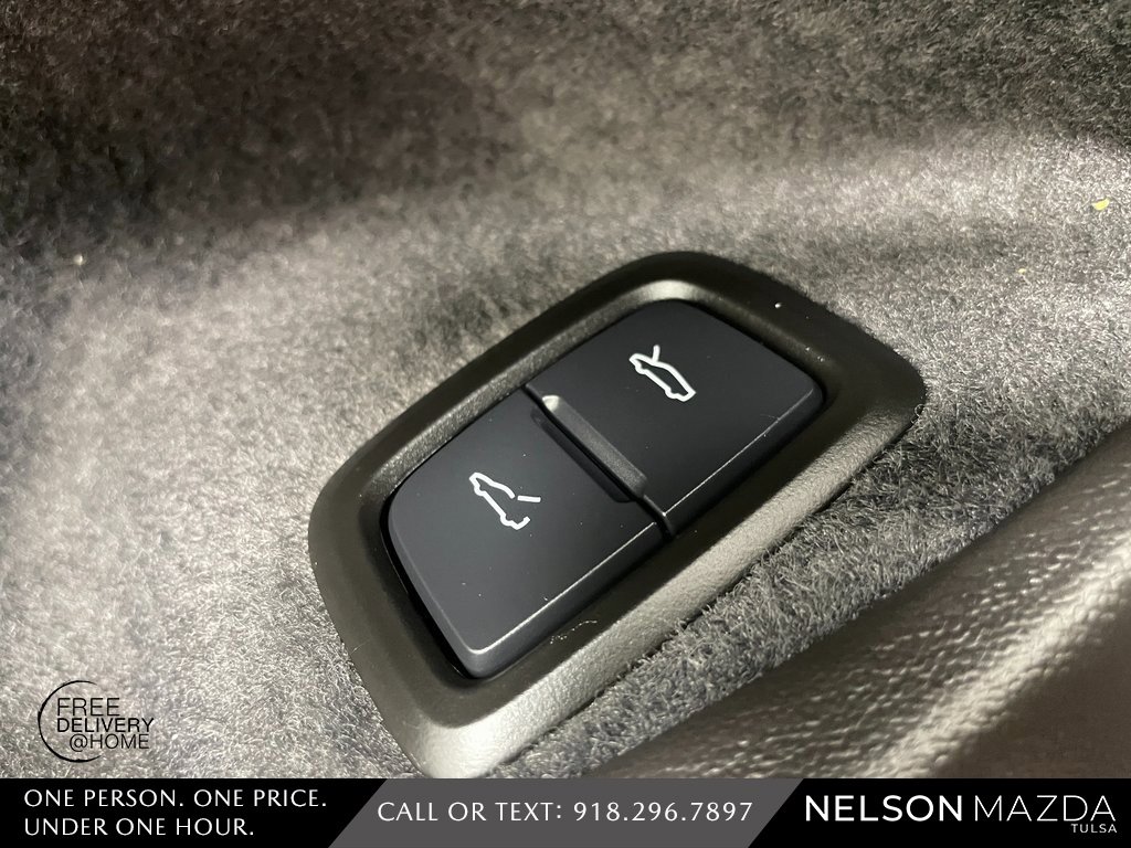 Used 2023 Chevrolet Corvette Stingray Preferred Cpe w/ Z51 Performance Package image 24