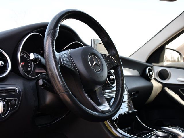 Used 2015 Mercedes-Benz C 300 Sedan image 11