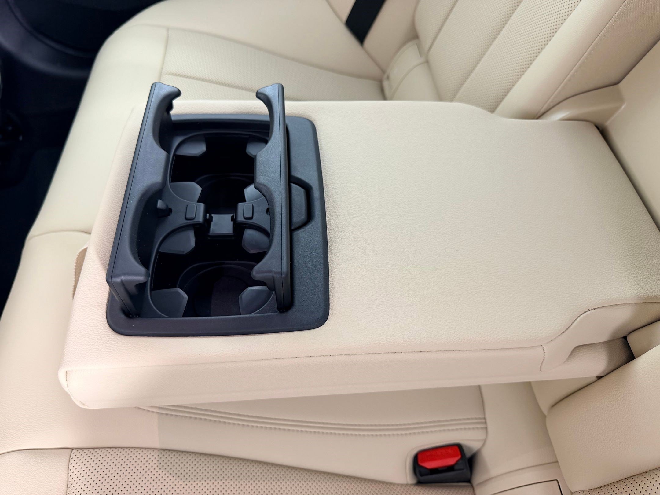 New 2026 BMW 330i Sedan w/ M Sport Package RWD image 22