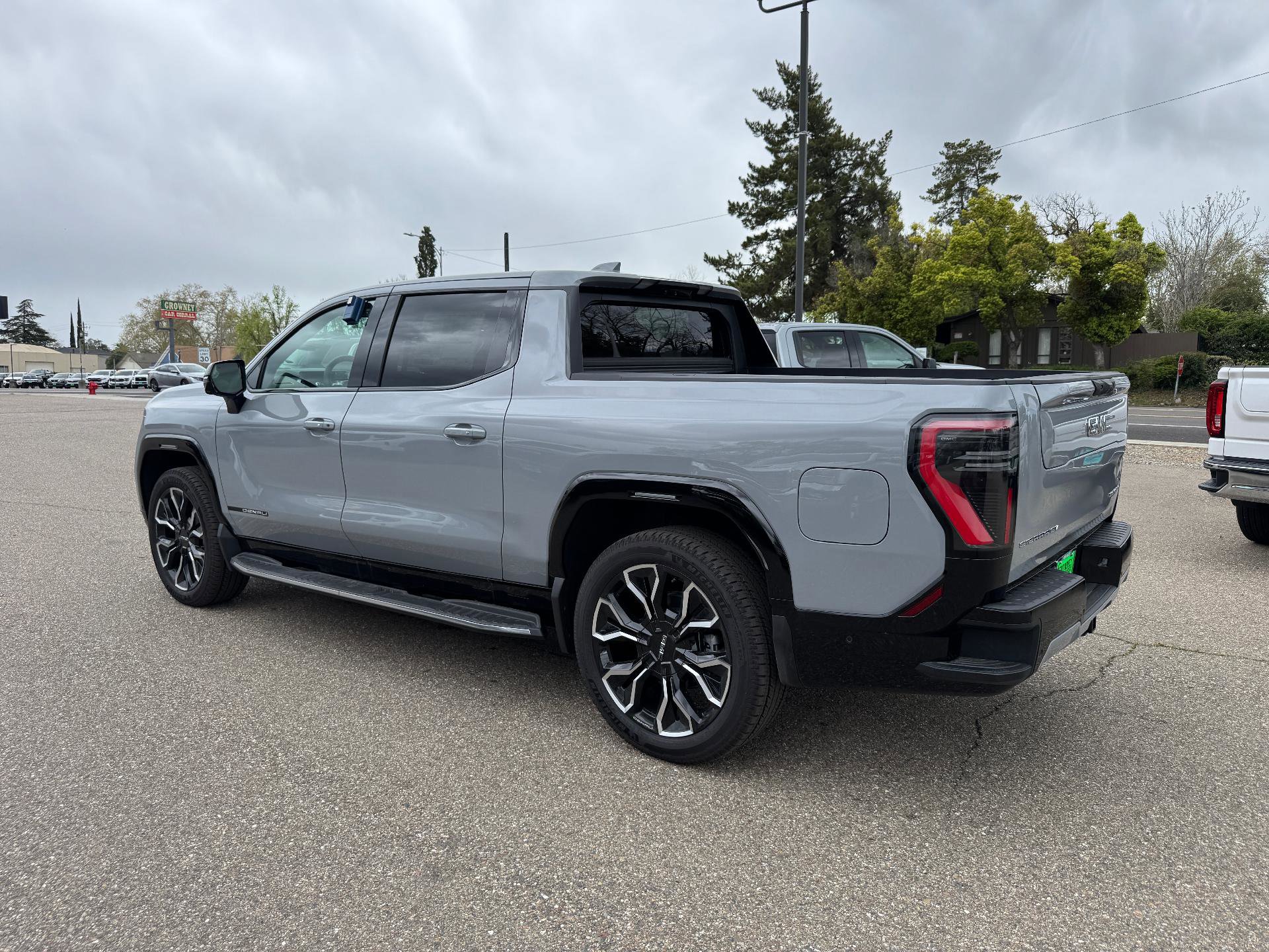 New 2025 GMC Sierra EV Denali image 3