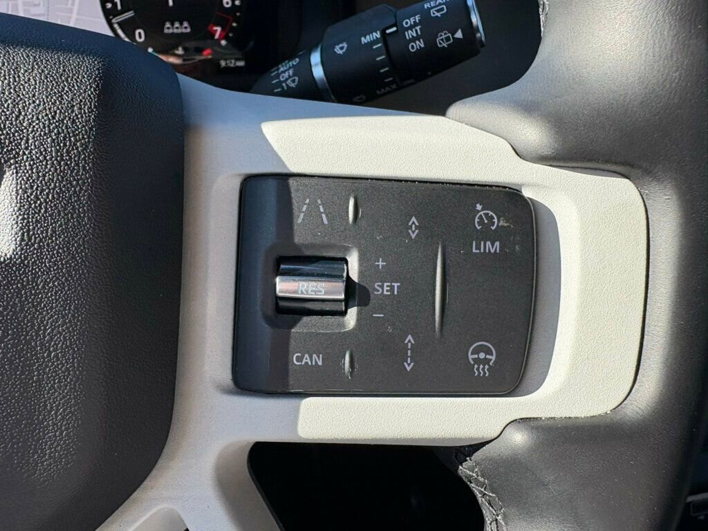 Used 2024 Land Rover Defender 110 S image 33