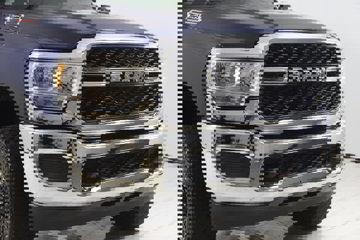 Used 2020 RAM 3500 Tradesman image 37