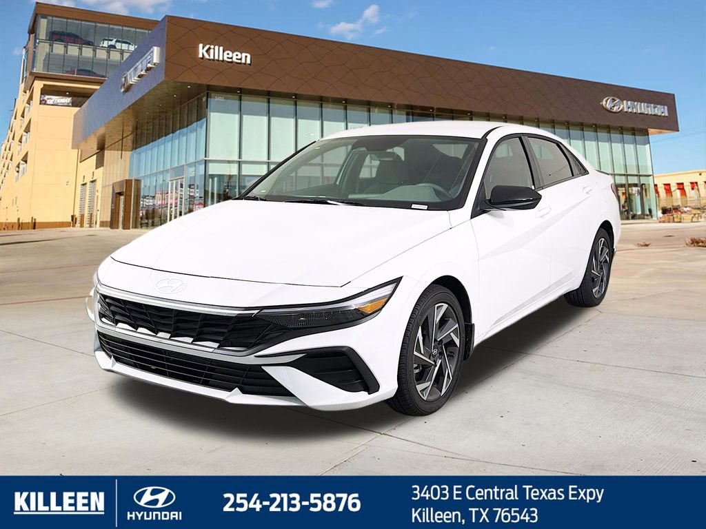 Used 2025 Hyundai Elantra Sport FWD image 4