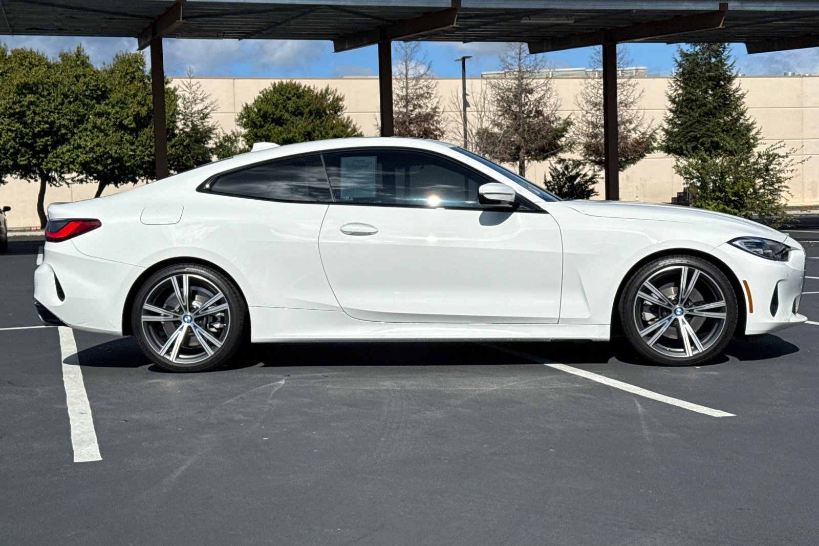 Used 2023 BMW 430i Coupe w/ Convenience Package image 3