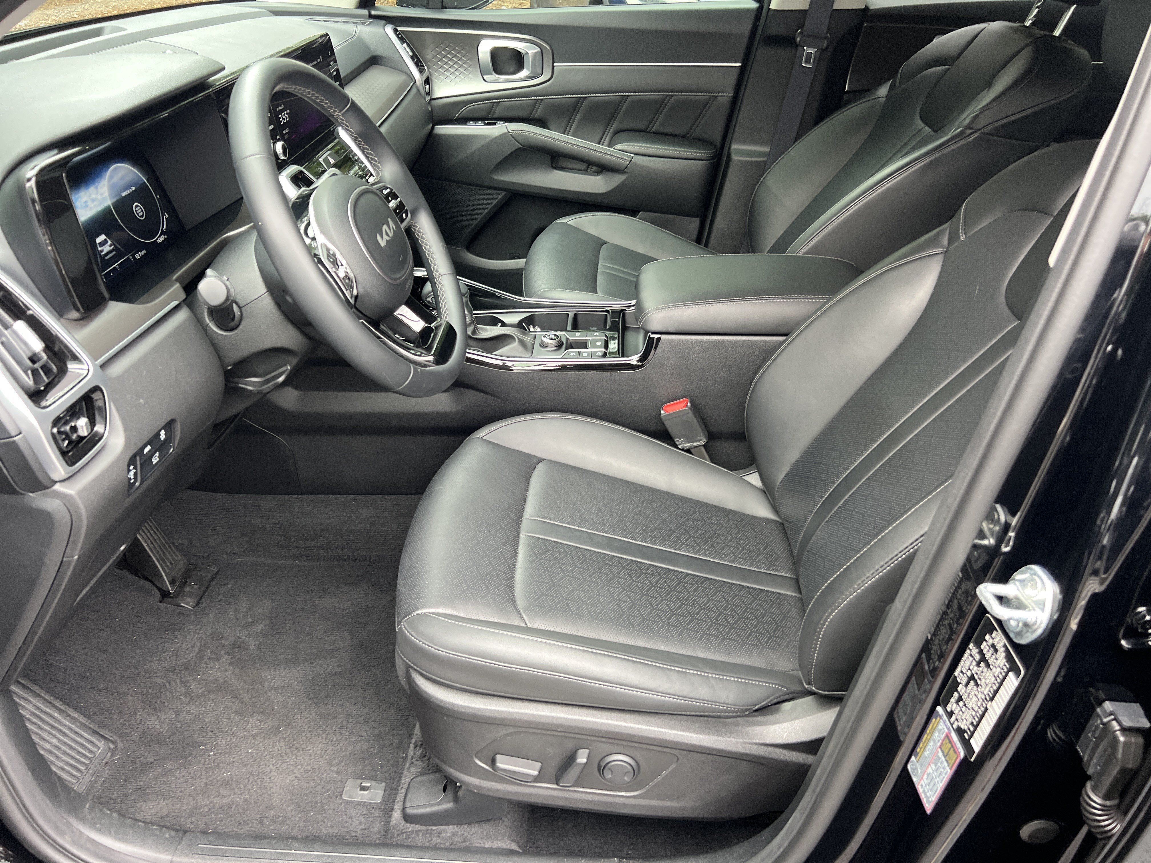 Used 2023 Kia Sorento SX FWD image 11