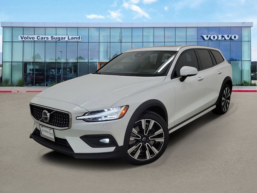 New 2026 Volvo V60 B5 Cross Country Ultra w/ Protection Package Premier image 1