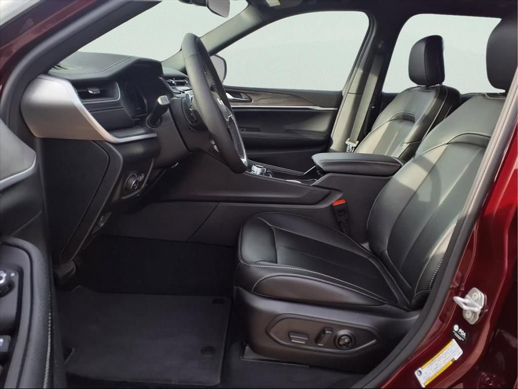 New 2025 Jeep Grand Cherokee L Limited image 8