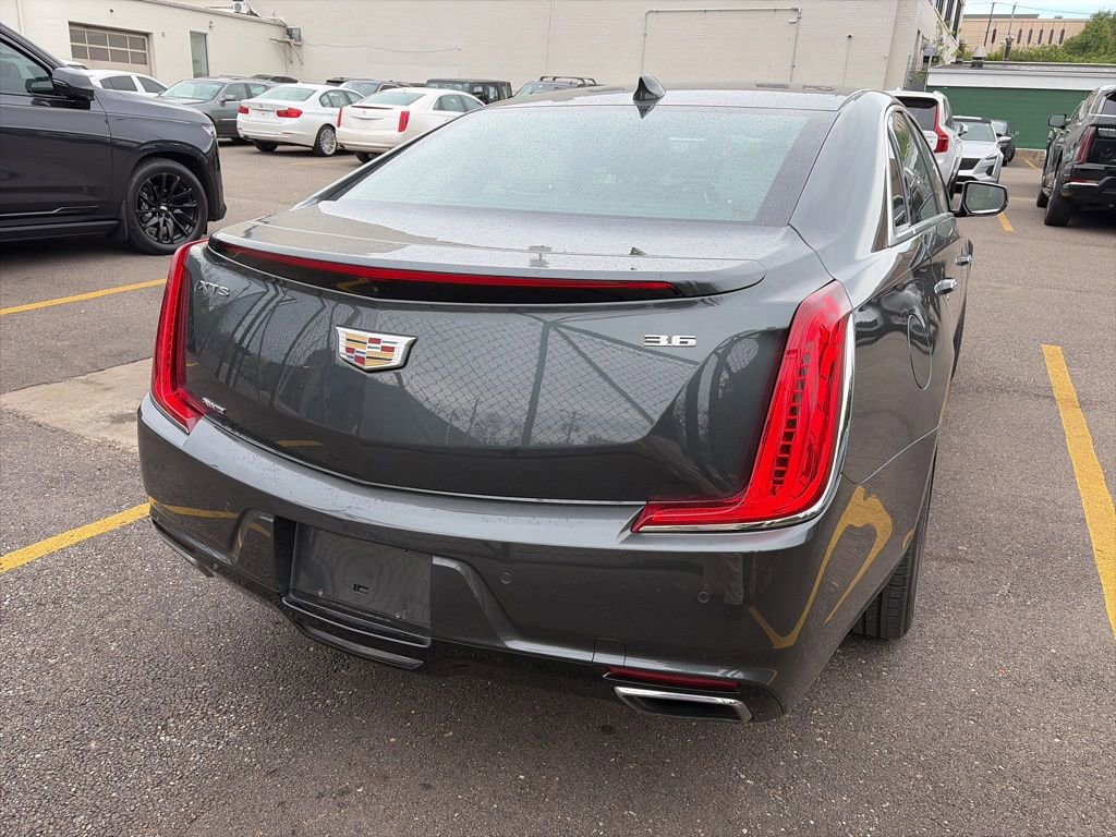 Used 2018 Cadillac XTS Luxury AWD/4WD image 7