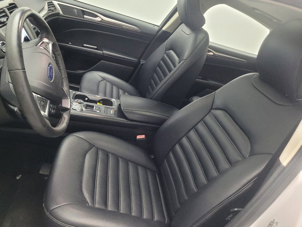 Used 2019 Ford Fusion SEL FWD image 17