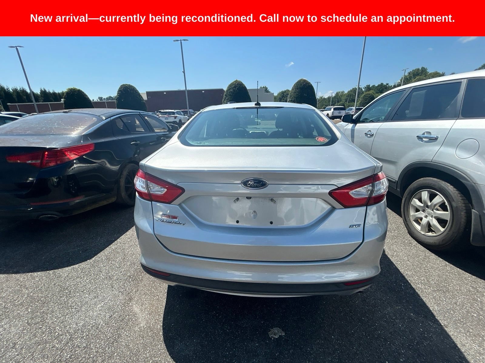 Used 2016 Ford Fusion SE FWD image 10