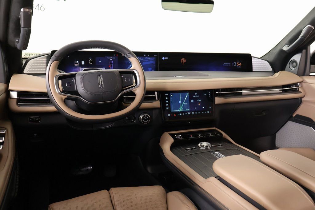 New 2025 Lincoln Navigator Black Label image 2