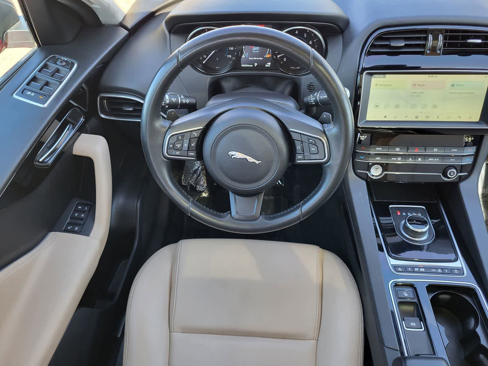 Used 2020 Jaguar F-PACE Premium AWD/4WD image 27