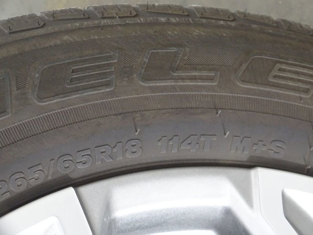 Used 2023 GMC Yukon SLE image 45