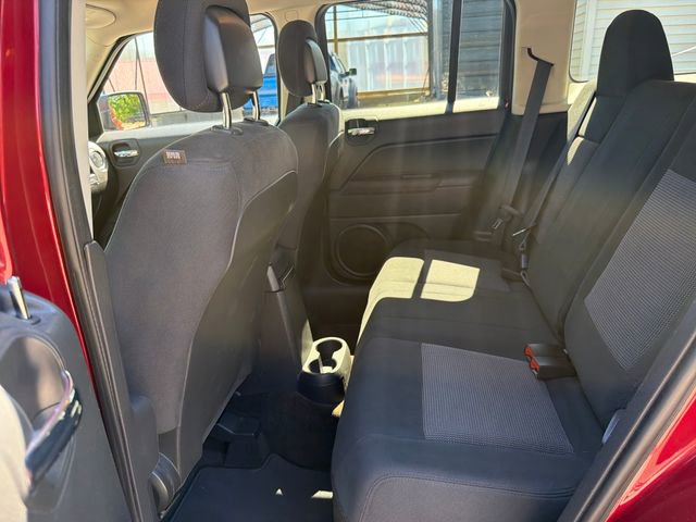Used 2014 Jeep Patriot Latitude AWD/4WD image 23