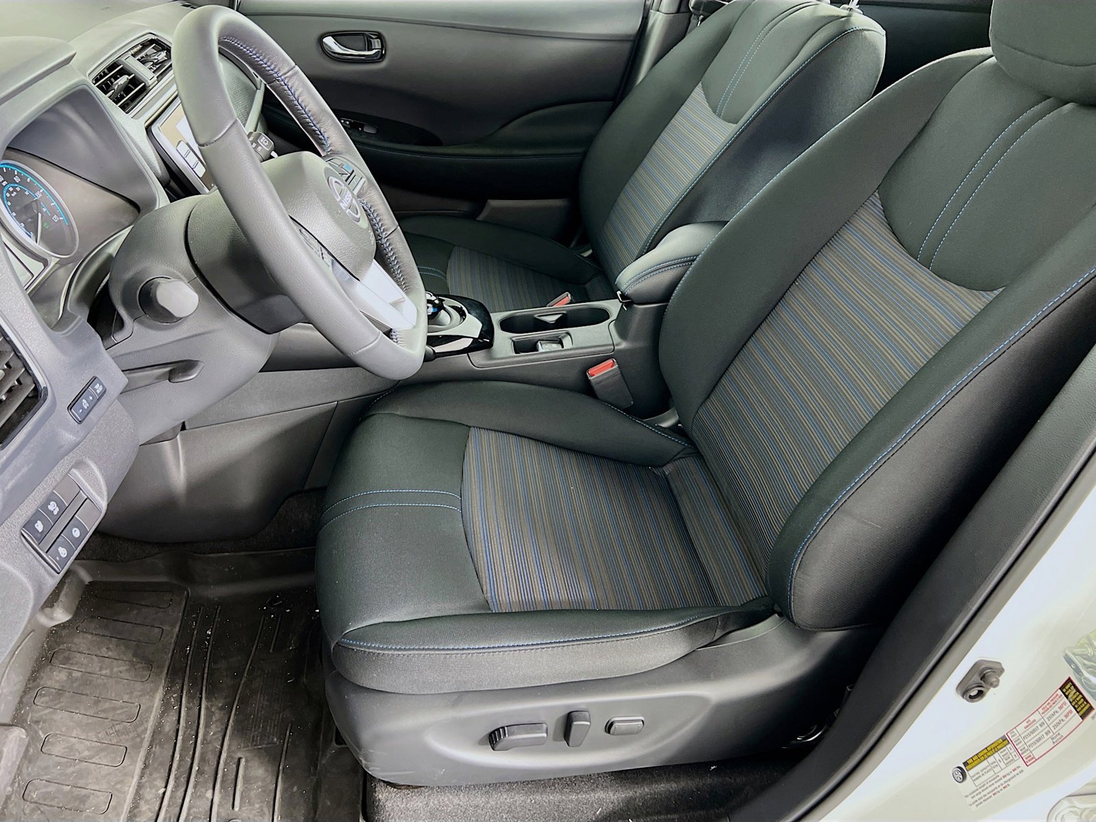New 2025 Nissan Leaf SV Plus FWD image 3