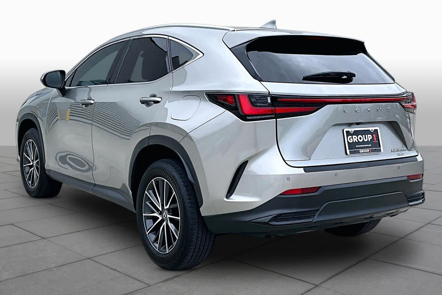Used 2024 Lexus NX 350h AWD image 11