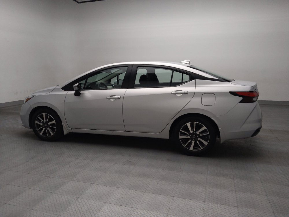 Used 2021 Nissan Versa SV FWD image 3