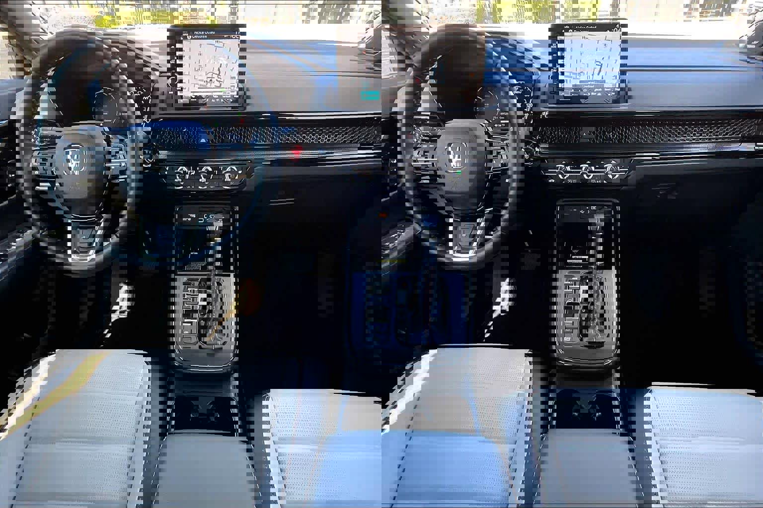 Used 2025 Honda CR-V Sport Touring image 16