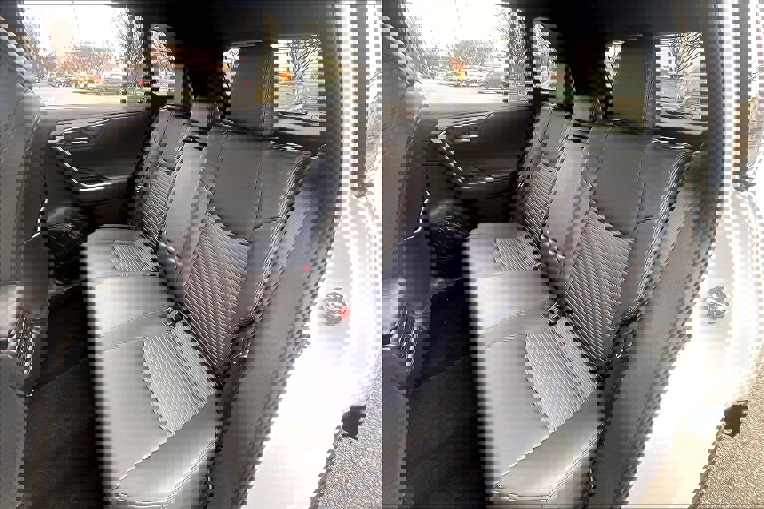 Used 2025 Toyota RAV4 XSE image 31